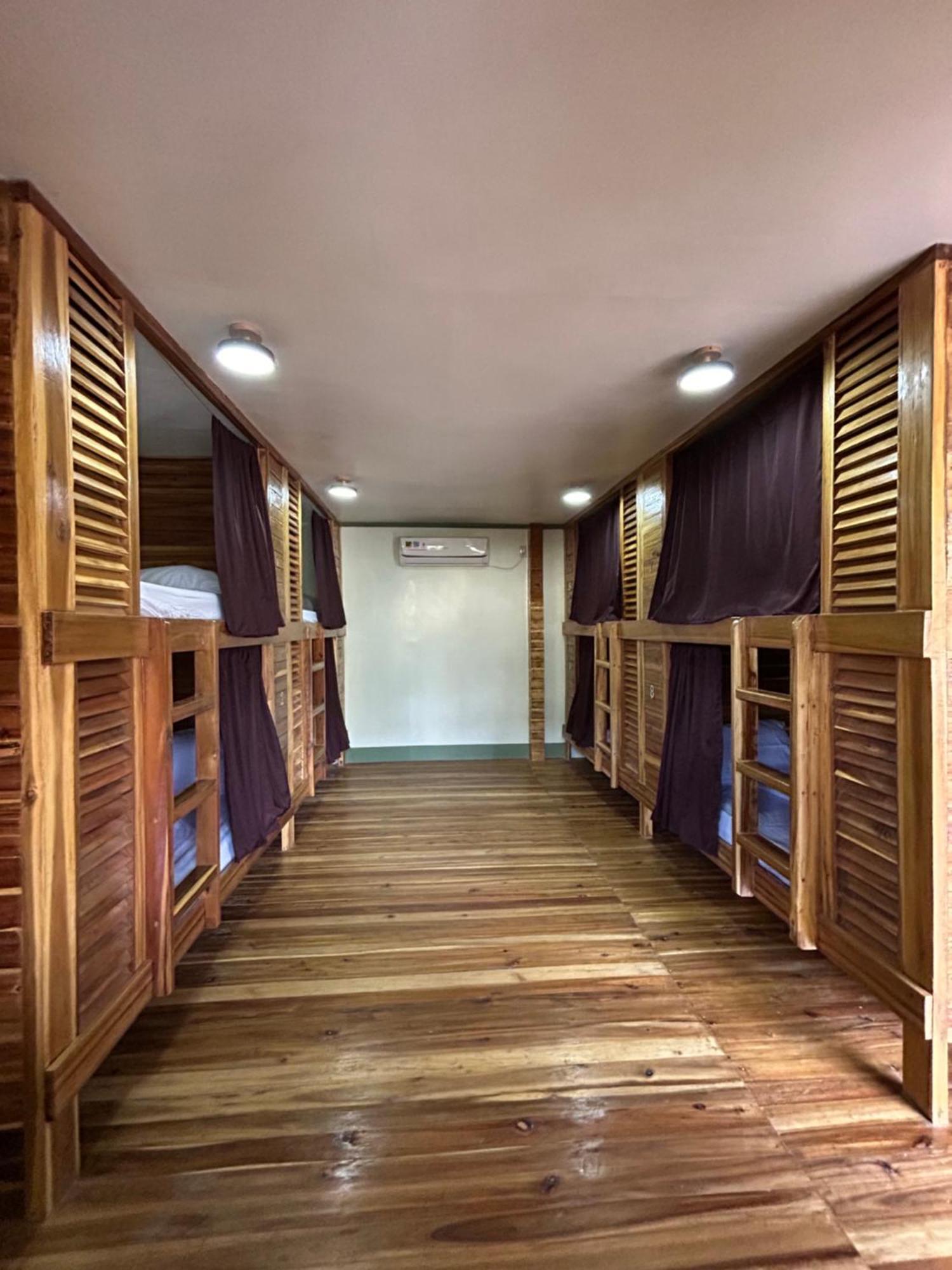 Islanders Hostel Port Barton San Vicente  Zewnętrze zdjęcie